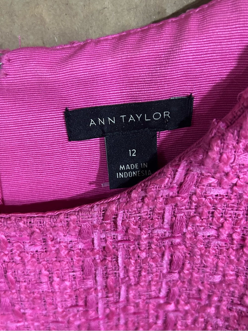Ann Taylor Hot Pink Tweed Sleeveless Shift Dress with Gold Studs - Picture 3 of 5